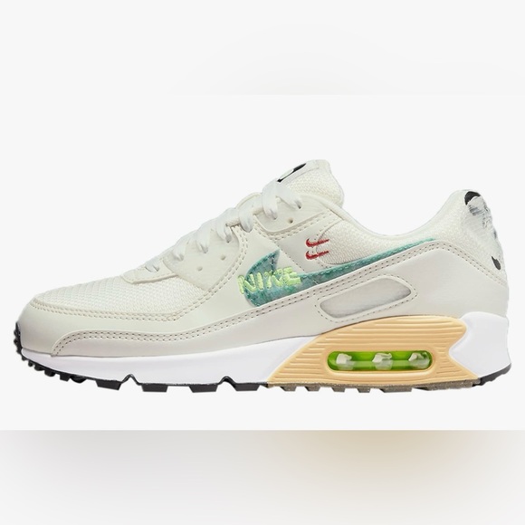 Nike Shoes - Nike Women's Air Max 90 SE Summit White
